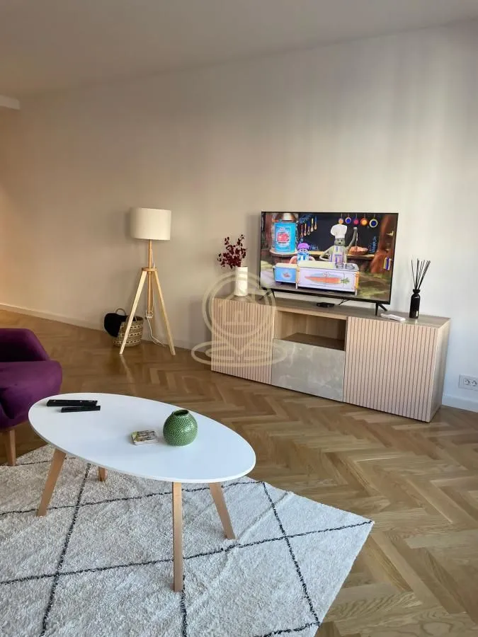 Rent, two bedroom apartment, 52m², Stari Grad, Beograd