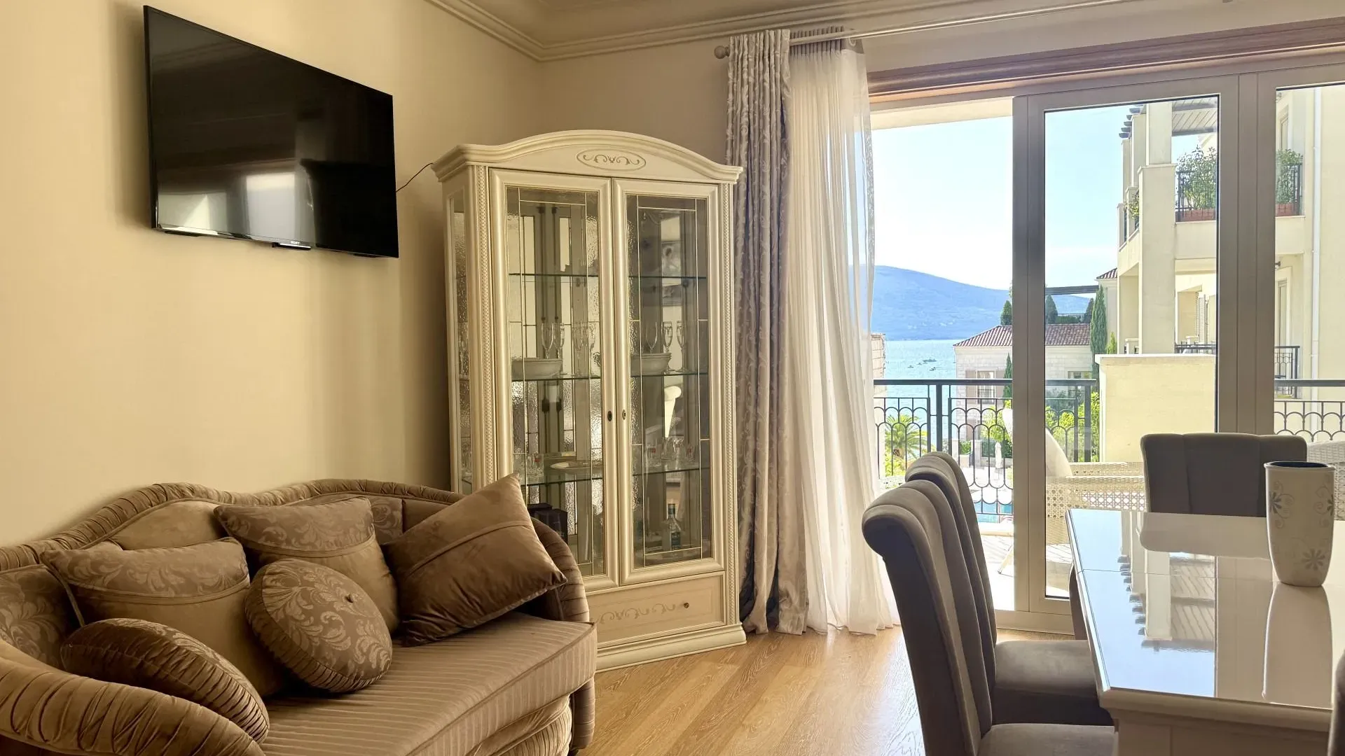 Prodaja, dvosoban stan, 95m², Porto Montenegro, Tivat