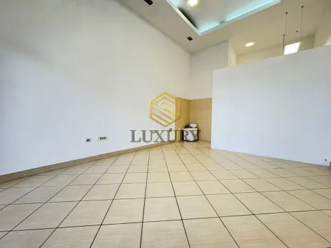 Rent, office space, 25m², Stari Aerodrom, Podgorica - image 3