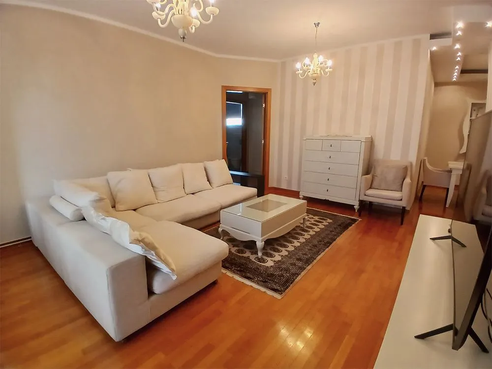 Rent, three bedroom apartment, 100m², Stari Grad, Beograd
