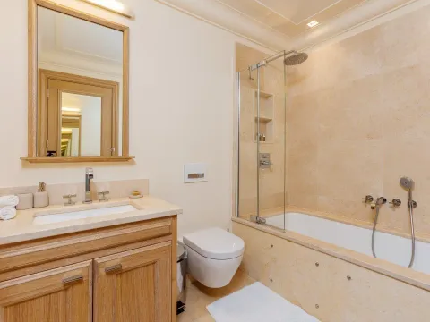 Izdavanje, dvosoban stan, 134m², Porto Montenegro, Tivat - image 17