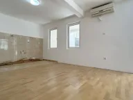 Sale, two bedroom apartment, 105m², Petrovac, Budva - image 7