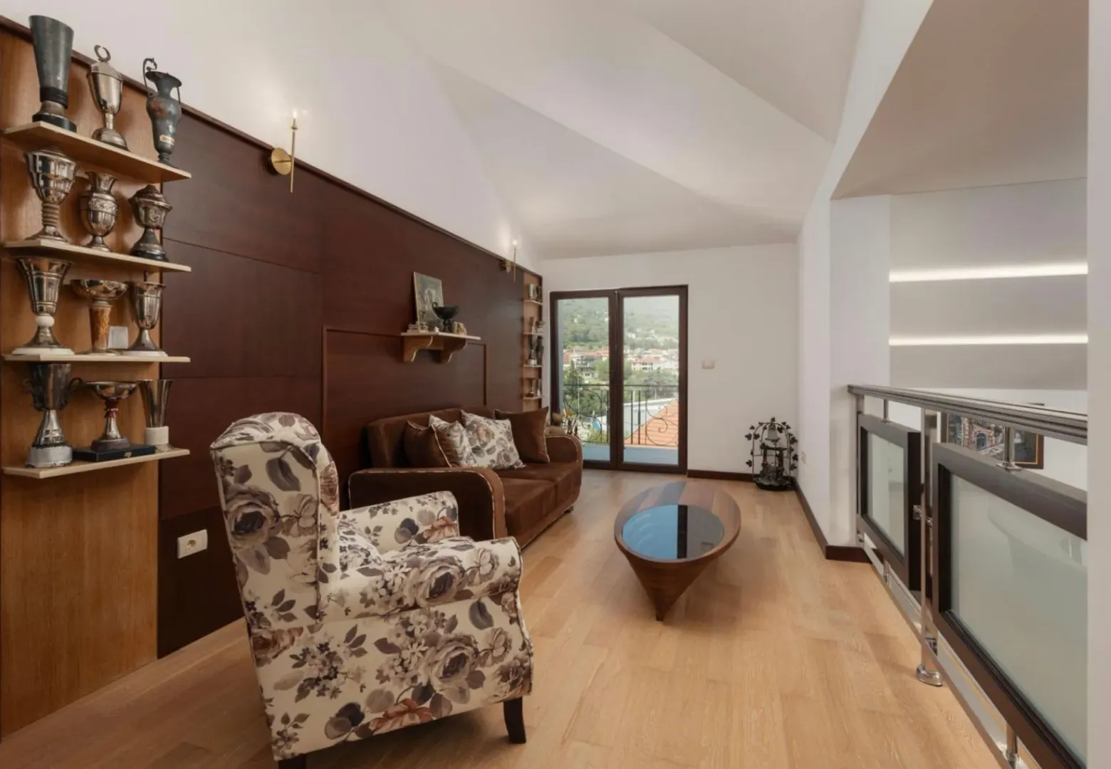 Rent, house, 400m², Dumidran, Tivat