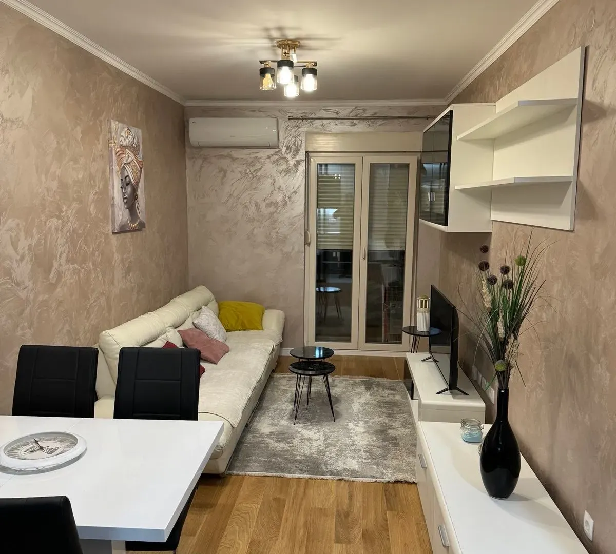 Rent, one bedroom apartment, 40m², Central Point, Podgorica