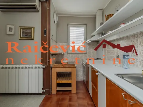 Sale, three bedroom apartment, 72m², Zeleni Venac, Beograd - image 9