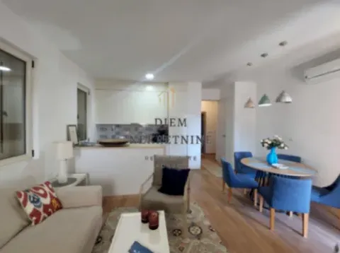 Izdavanje, jednosoban stan, 60m², Centar, Tivat - image 2