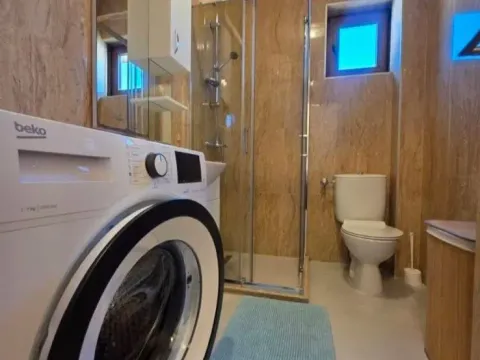 Izdavanje, dvosoban stan, 47m², Velji Vinogradi, Budva - image 8