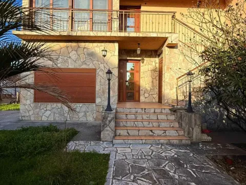 Izdavanje, trosoban stan, 90m², Masline, Podgorica - image 11