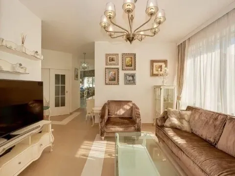 Sale, three bedroom apartment, 150m², Bečići, Budva - image 3