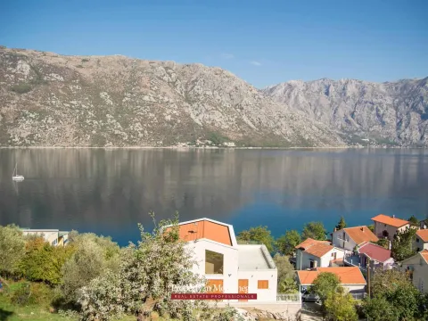 Prodaja, kuća, 585m², Stoliv, Kotor - image 2