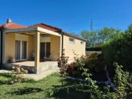 Rent, house, 157m², Tološi, Podgorica - image 1