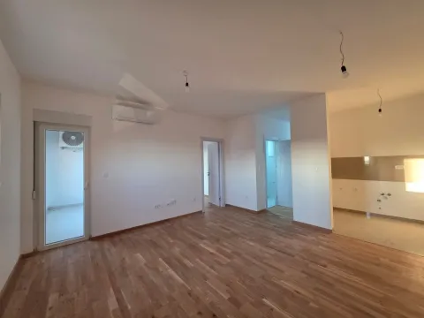 Sale, two bedroom apartment, 58m², Bečići, Budva - image 18