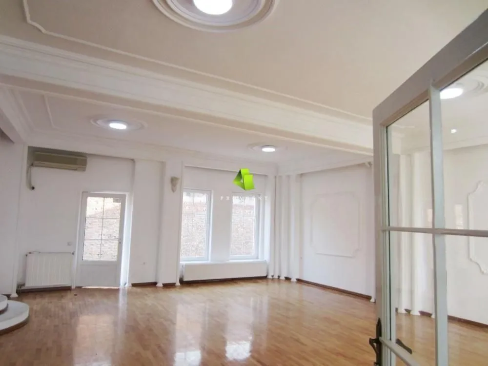 Rent, office space, 200m², Medijana, Niš