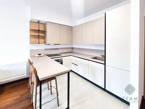 Izdavanje, trosoban stan, 90m², Master Kvart, Podgorica - image 3