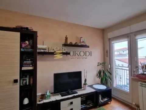 Sale, three bedroom apartment, 58m², Uciteljsko Naselje, Zvezdara Sve Podlokacije - image 2