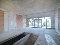 Izdavanje, poslovni prostor, 172m², Tološi, Podgorica - image 9