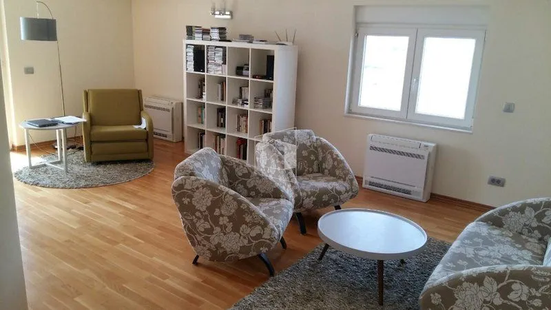 Sale, house, 300m², Donji Kokoti, Podgorica