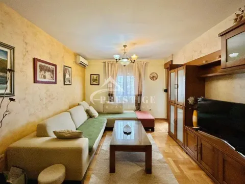 Izdavanje, dvosoban stan, 64m², Stari Aerodrom, Podgorica