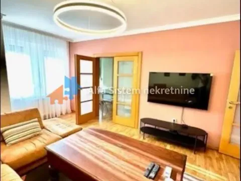 Izdavanje, trosoban stan, 80m², Stari Grad, Beograd - image 3