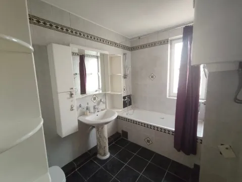 Prodaja, trosoban stan, 93m², Centar, Loznica - image 8