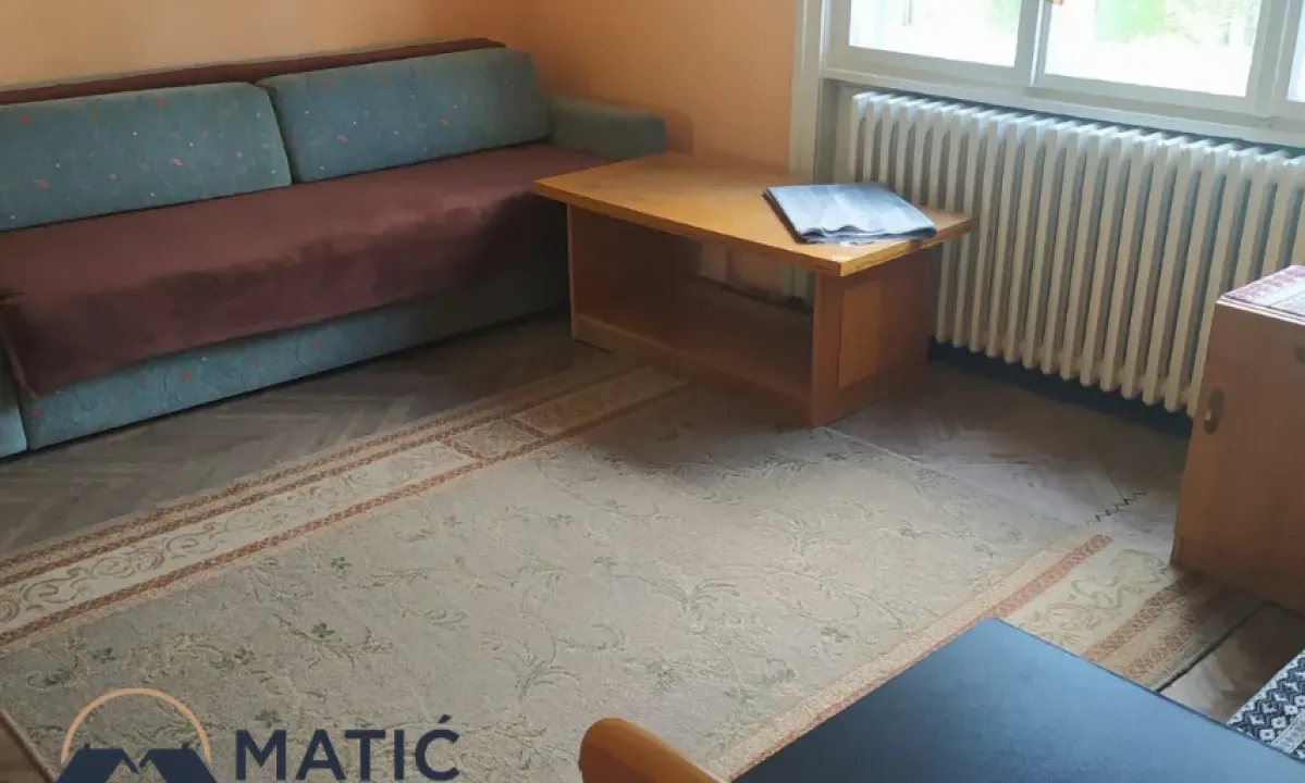 Izdavanje, trosoban stan, 95m², Centar, Novi Sad