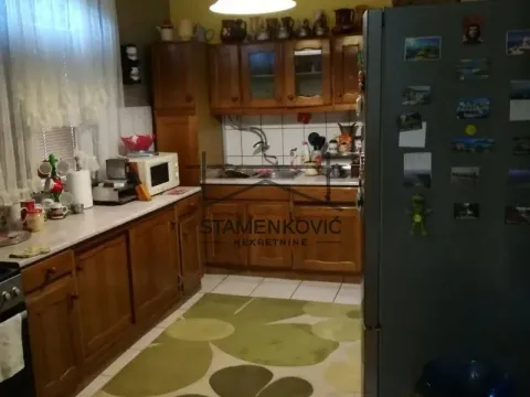 Prodaja, kuća, 250m², Novi Sad Sve Podlokacije, Novi Sad - image 4