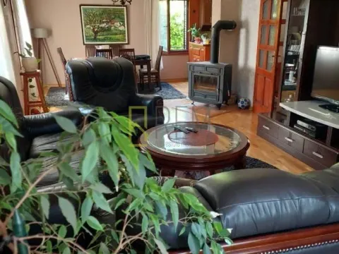 Sale, house, 190m², Cetinje, Crna Gora - image 4