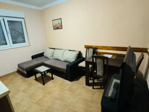 Izdavanje, kuća, 35m², Gornja Gorica, Podgorica - image 2