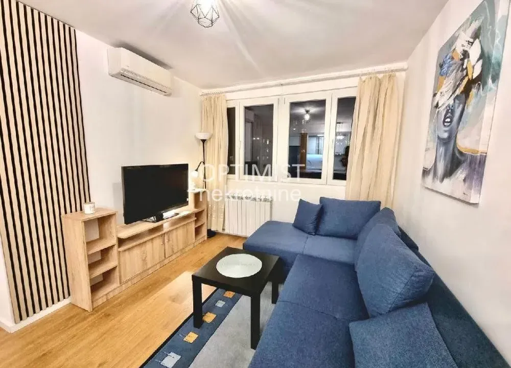 Rent, two bedroom apartment, 39m², Savski Venac, Beograd
