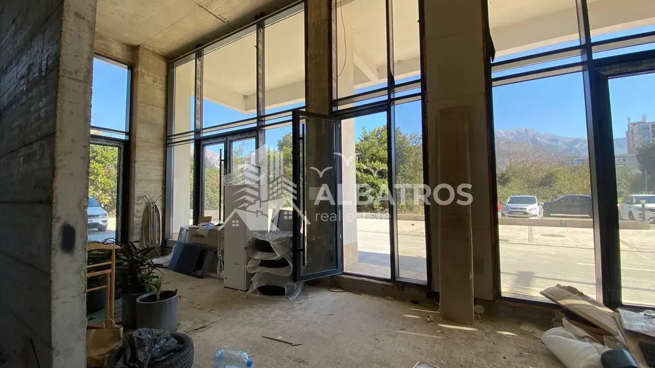 Sale, office space, 115m², Centar, Bar