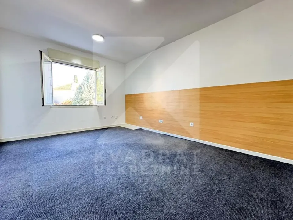 Rent, office space, 42m², Stara Varoš, Podgorica