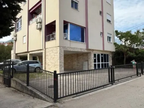 Rent, one bedroom apartment, 40m², Ilino, Bar - image 10
