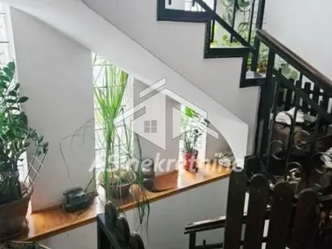 Izdavanje, kuća, 323m², Olimp, Zvezdara Sve Podlokacije - image 32