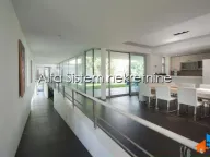 Izdavanje, kuća, 560m², Veliki Mokri Lug, Zvezdara Sve Podlokacije - image 5