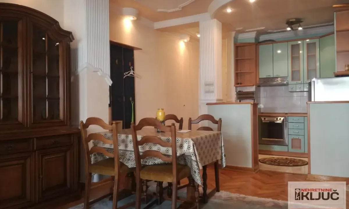 Prodaja, dvosoban stan, 56m², Grbavica, Novi Sad Sve Podlokacije