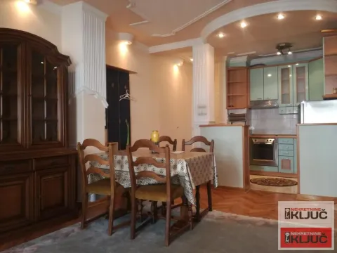 Prodaja, dvosoban stan, 56m², Grbavica, Novi Sad Sve Podlokacije - image 1