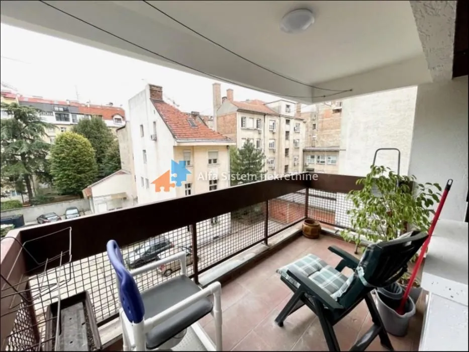 Rent, four bedroom apartment, 102m², Vračar Hram, Vračar Sve Podlokacije