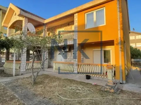 Izdavanje, kuća, 250m², Stari Aerodrom, Podgorica - image 2
