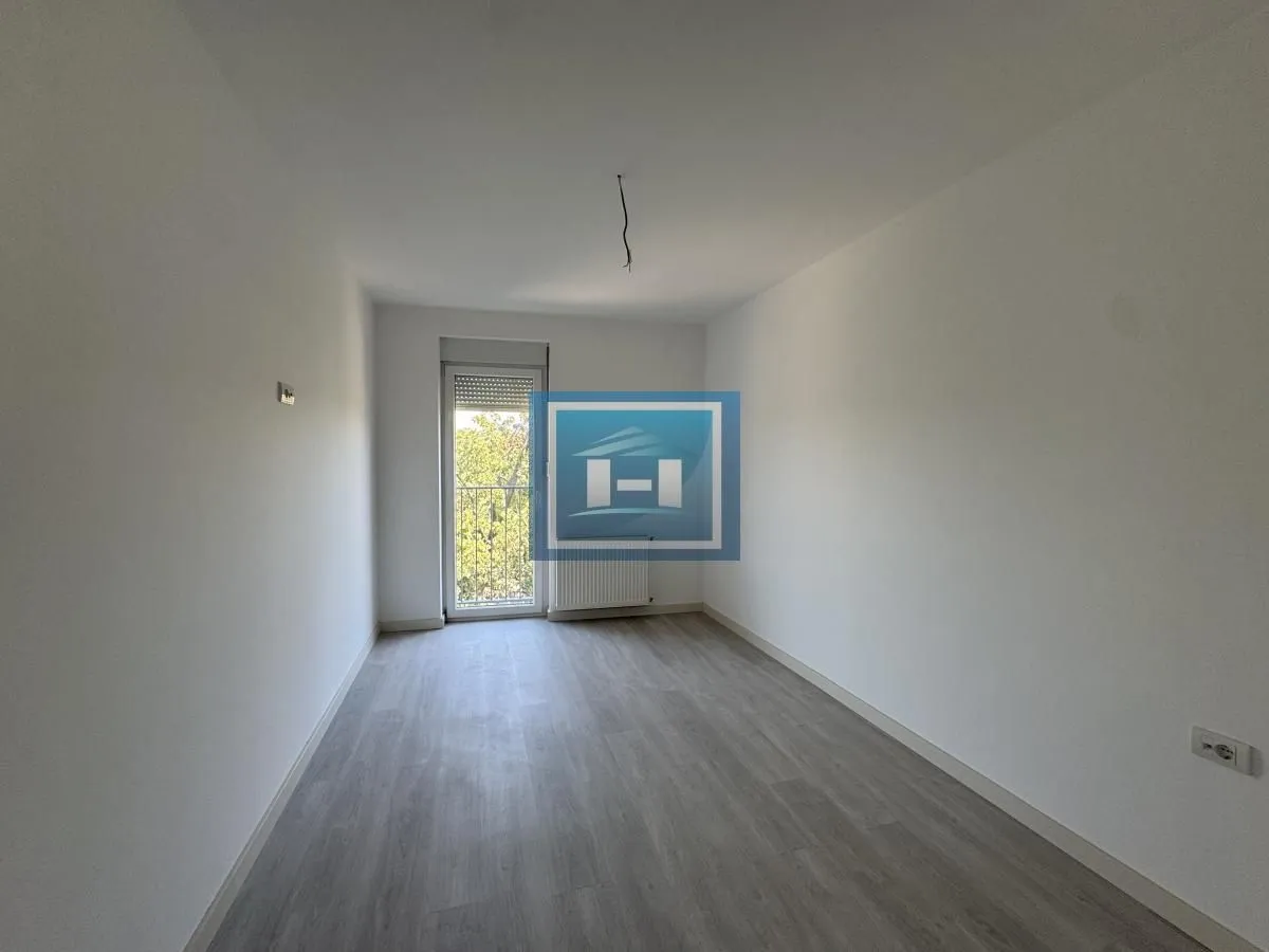 Prodaja, trosoban stan, 78m², Centar, Paraćin