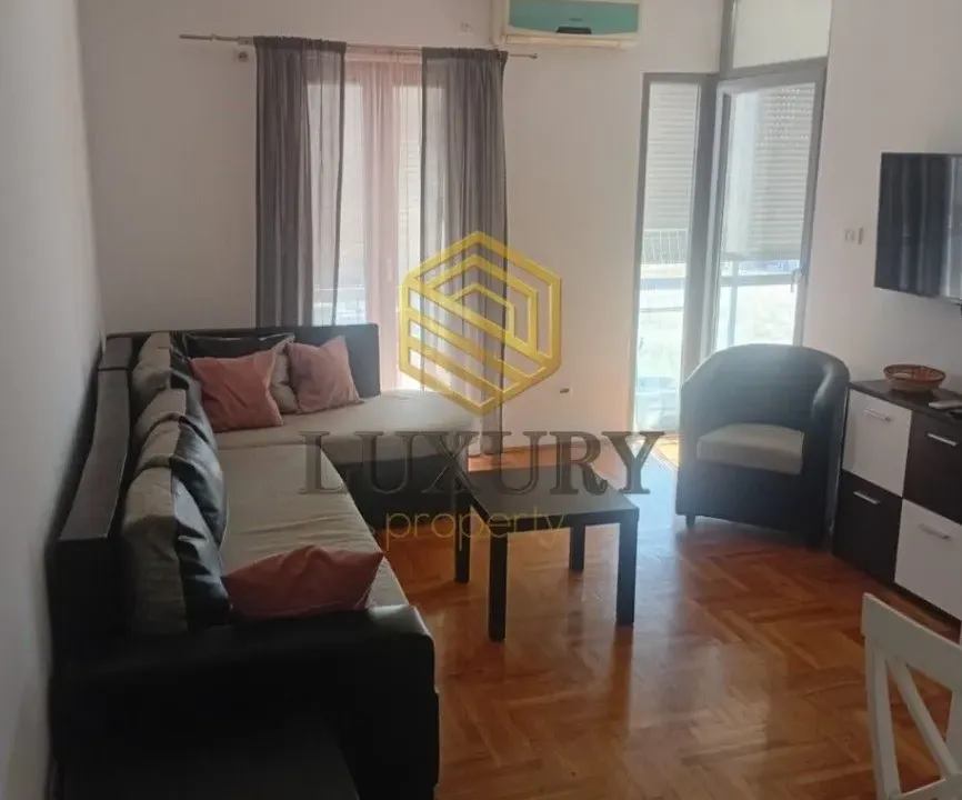 Rent, one bedroom apartment, 37m², 1 maj, Podgorica