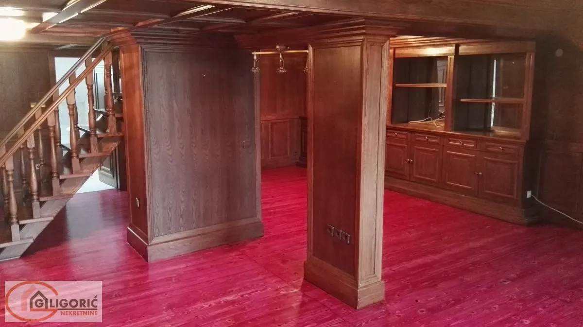 Prodaja, četvorosoban stan, 143m², Zemun Sve Podlokacije, Beograd