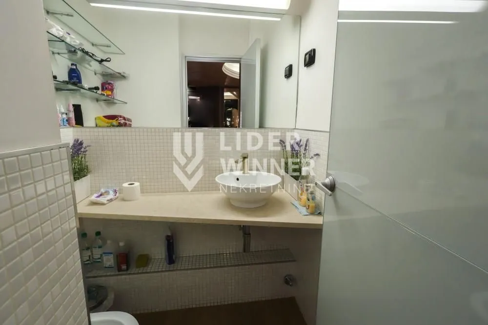 Sale, four bedroom apartment, 160m², Vračar Centar, Vračar Sve Podlokacije