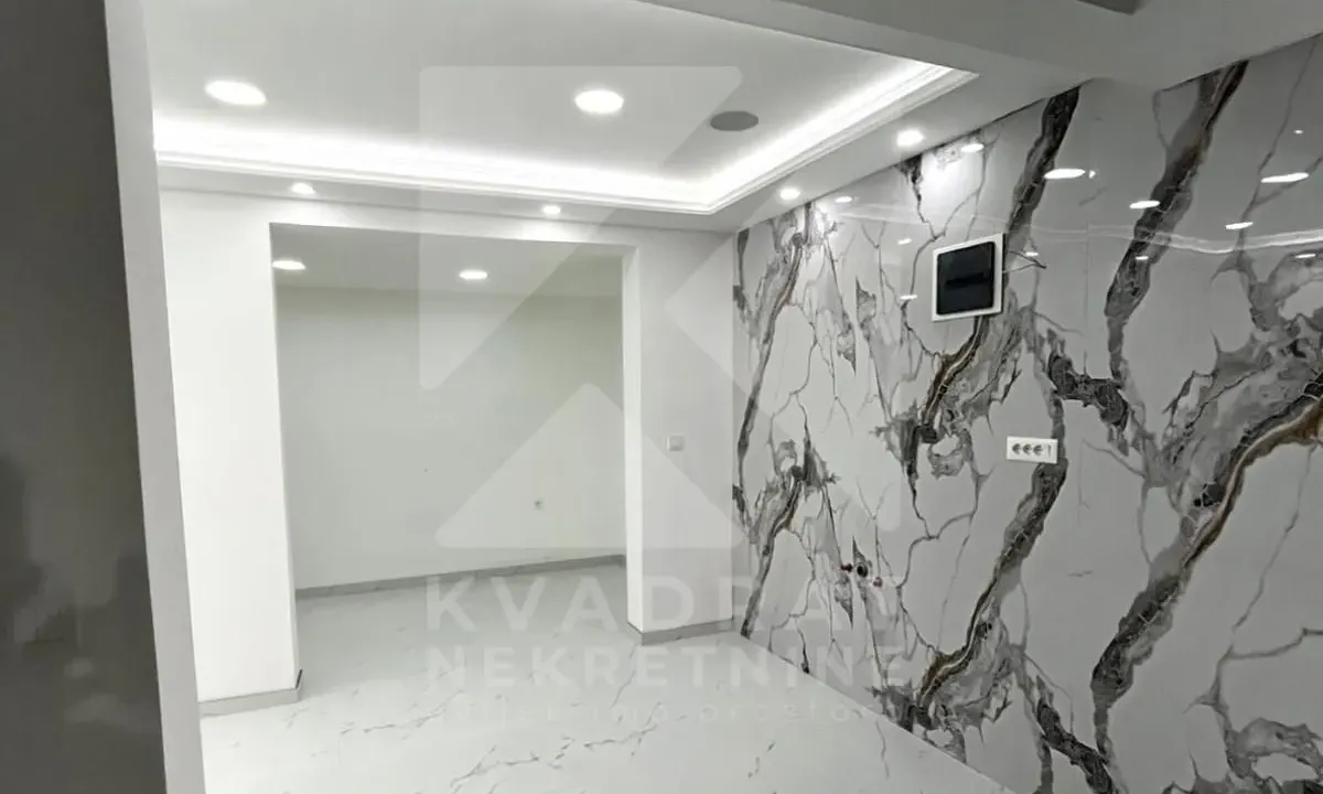 Rent, office space, 100m², Blok 9, Podgorica