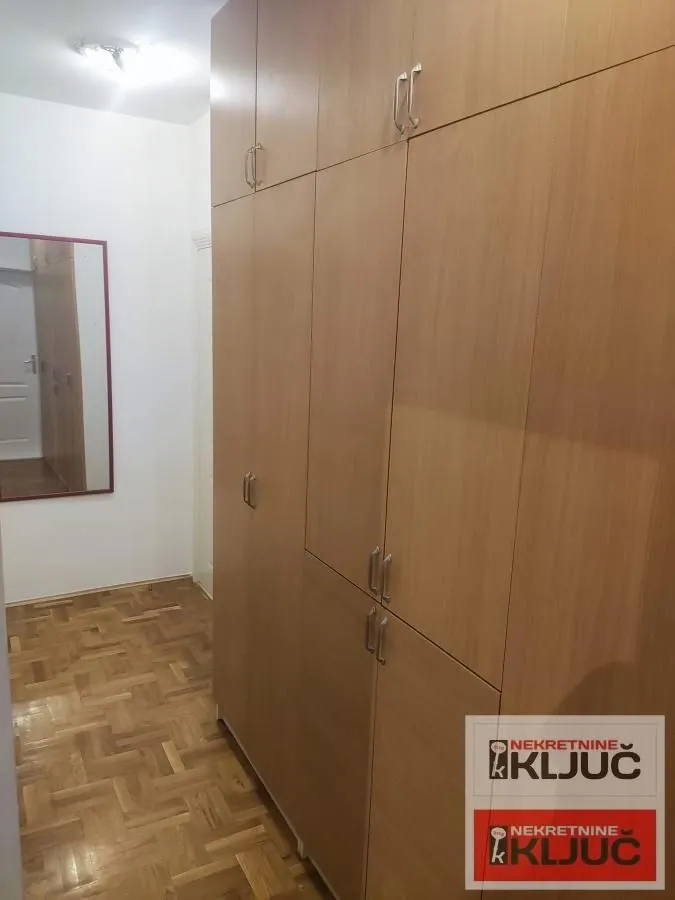 Izdavanje, jednosoban stan, 41m², Socijalno, Novi Sad Sve Podlokacije