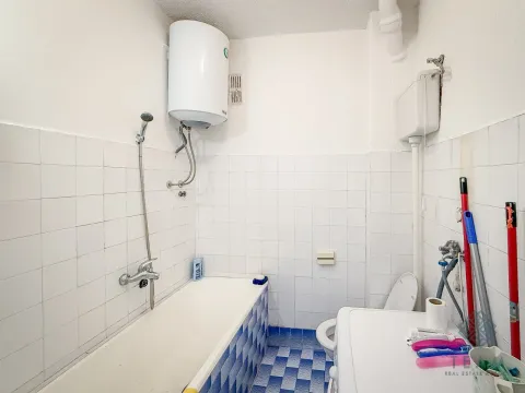 Prodaja, jednosoban stan, 48m², Momišići, Podgorica - image 9