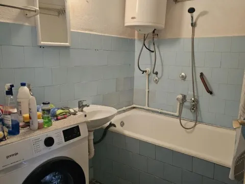 Rent, three bedroom apartment, 70m², Dom zdravlja, Niš - image 9