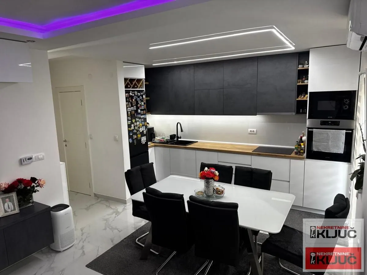 Prodaja, dvosoban stan, 57m², Lipov gaj, Novi Sad Sve Podlokacije