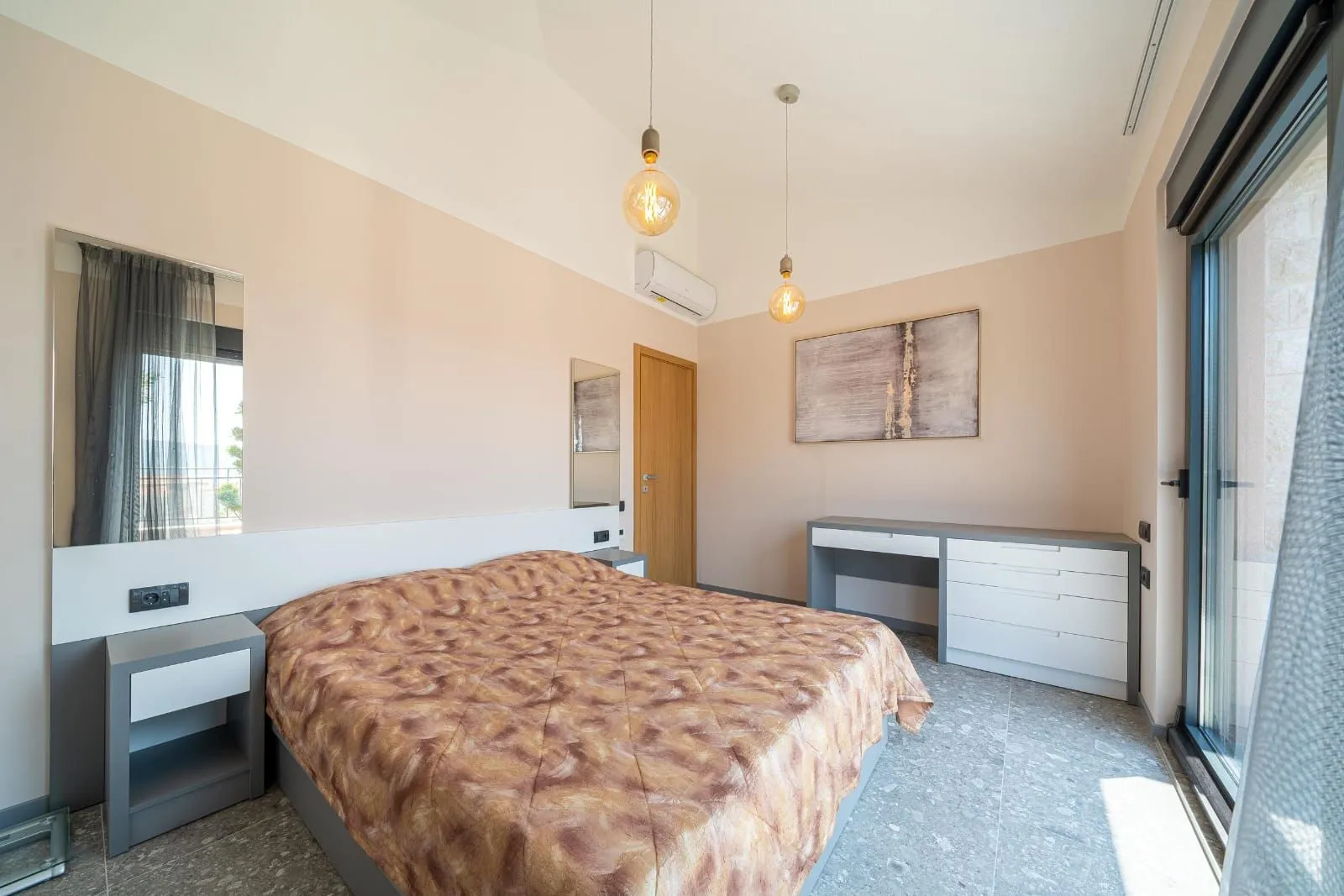 Prodaja, trosoban stan, 77m², Tivat, Crna Gora