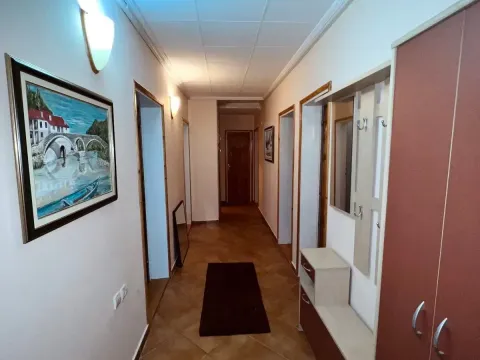 Rent, three bedroom apartment, 130m², Zabjelo, Podgorica - image 13