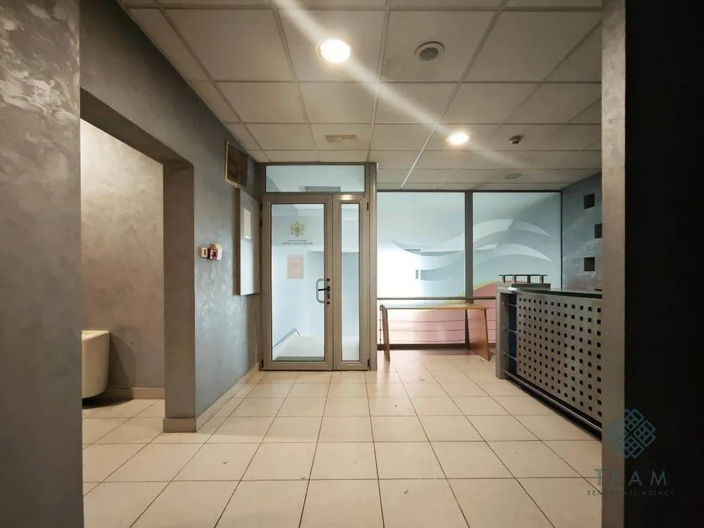 Prodaja, poslovni prostor, 315m², Centar, Podgorica
